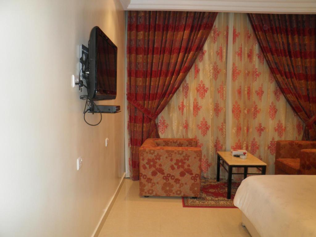 Marina Royal Hotel Suites Kuwait City Habitación foto
