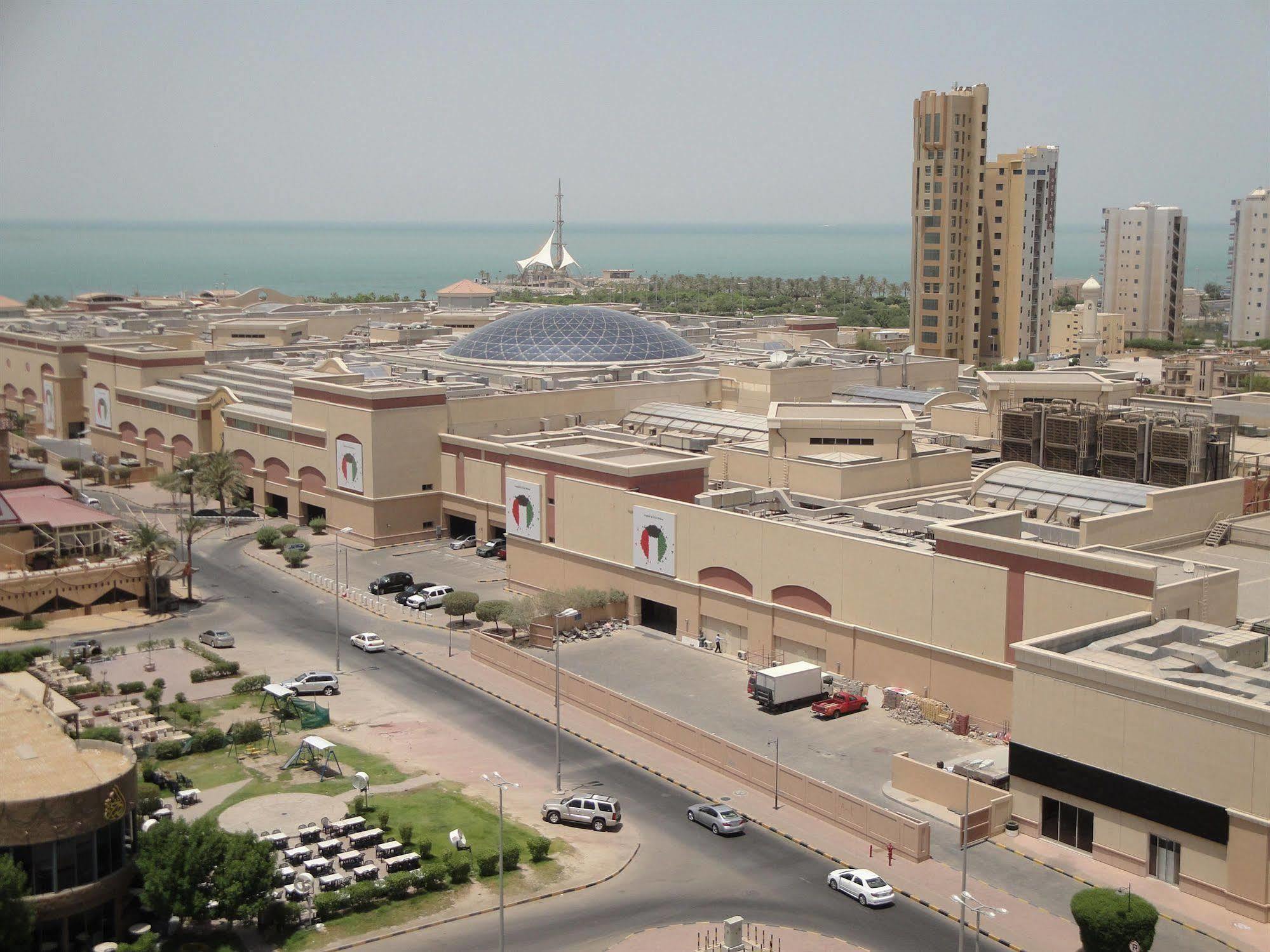 Marina Royal Hotel Suites Kuwait City Exterior foto